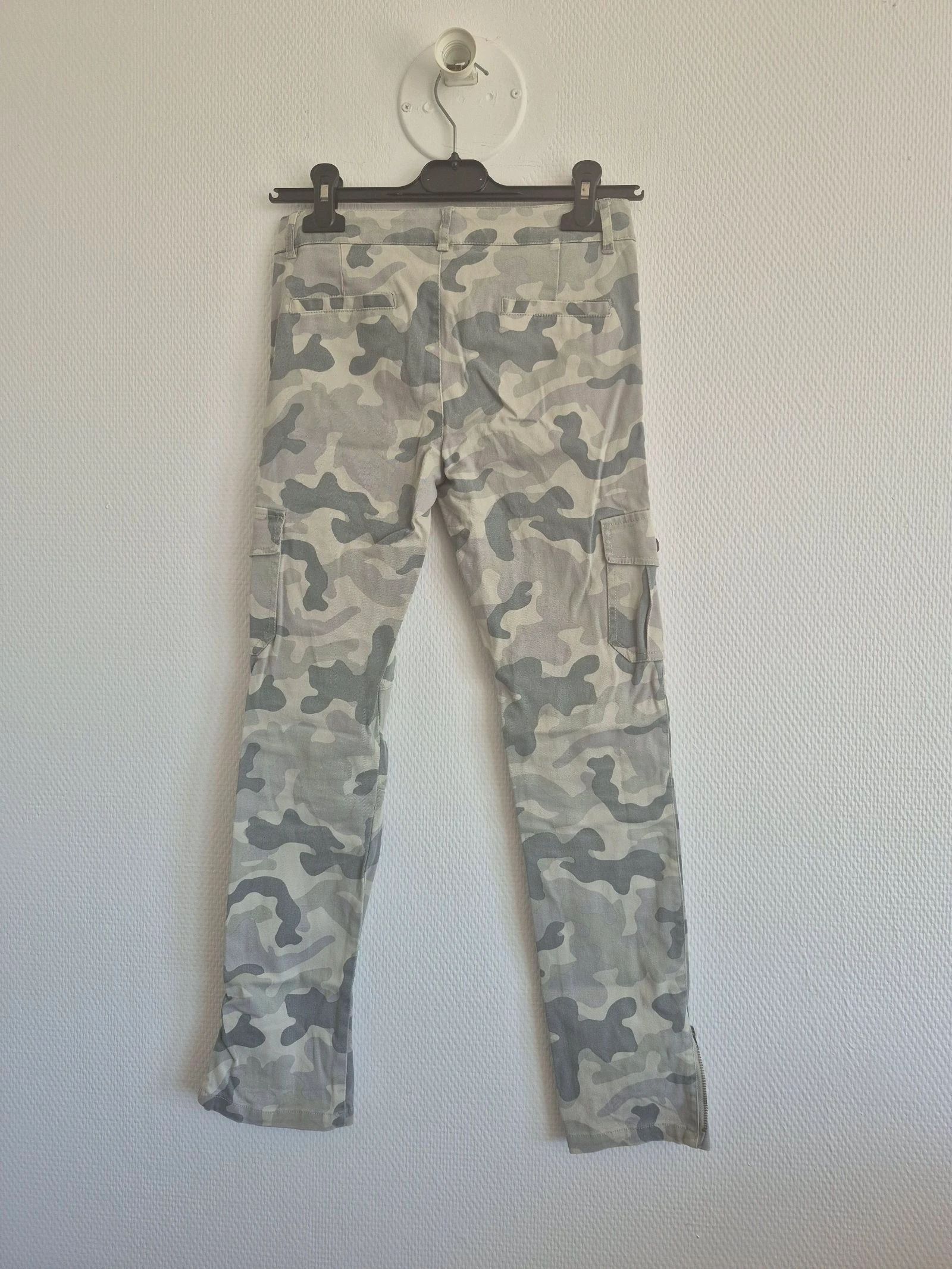 🩶 Jean cargo militaire Tissaia – 12 ans 🩶 – photo 5
